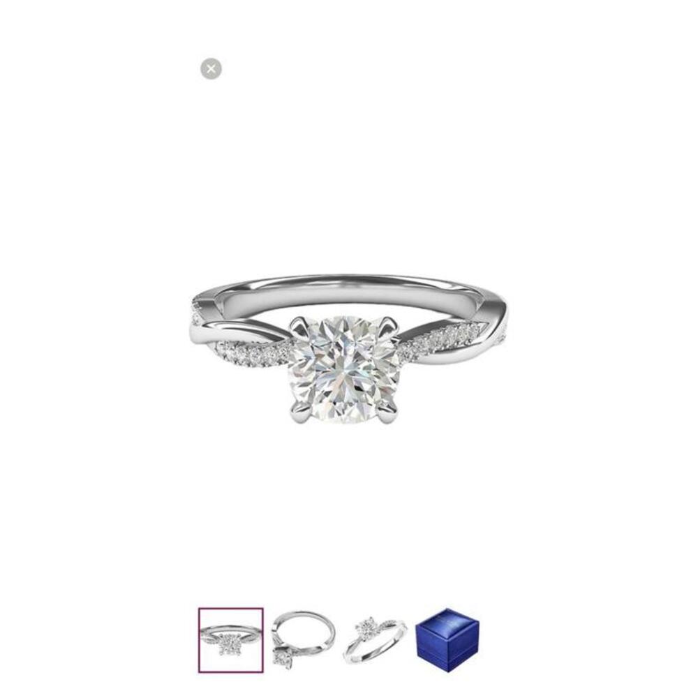 Diamond Solitaire Engagement Ring